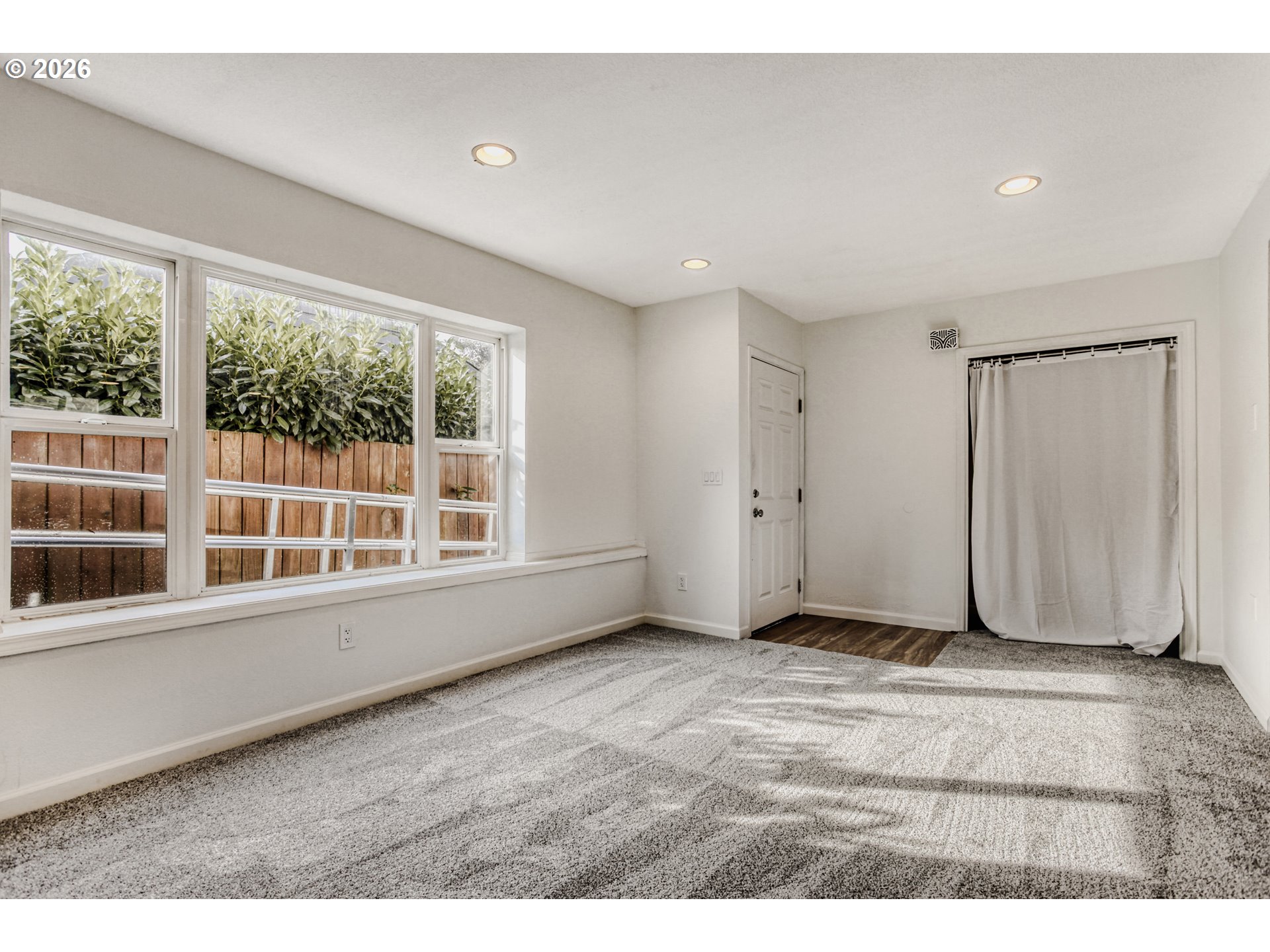700 Barton Avenue Gladstone, OR 97027 - Photo 7 of 19 Living Room