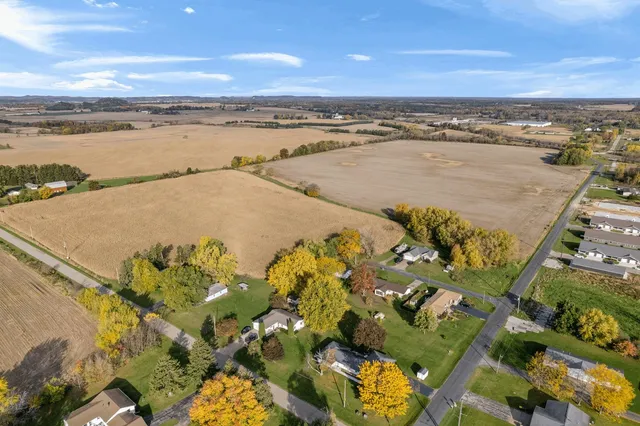 $1 | Taylor, New Lisbon, WI 53950