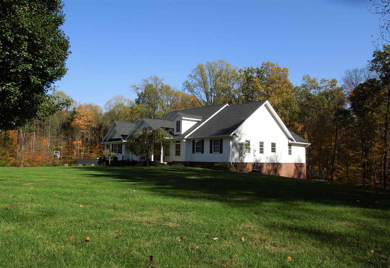 5808 Nehrt Road Bloomington, IN 47408 - Photo 2 of 36 Gallery Image 2