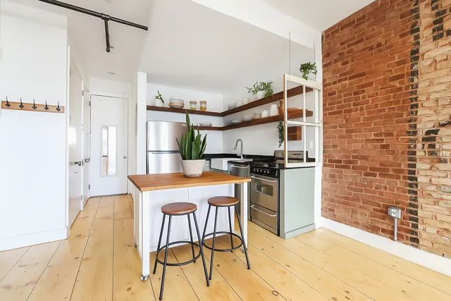 $565,000 | 940 Fulton Street, Unit 3L | Clinton Hill