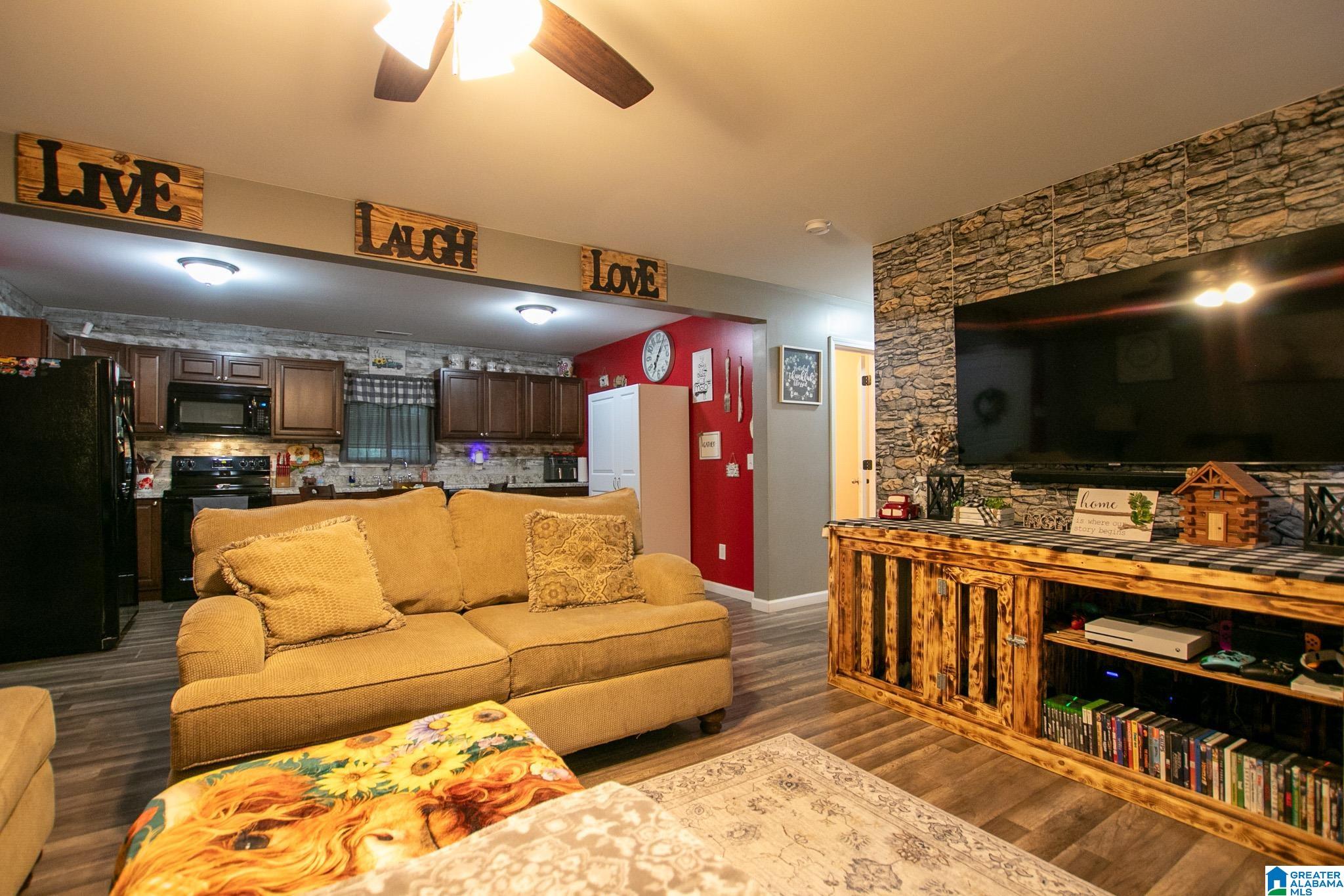 239 Westbrook Street Sumiton, AL 35148 - Photo 4 of 33
