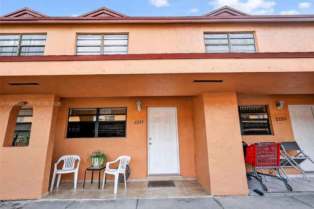 $280,000 | 2224 West 53rd Place, Unit 2224, Hialeah, FL 33016