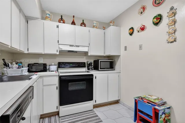 $280,000 | 2224 West 53rd Place, Unit 2224, Hialeah, FL 33016