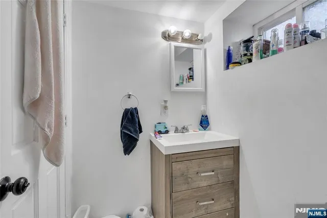 $824,999 | 1101 Bergen Avenue, Linden, NJ 07036