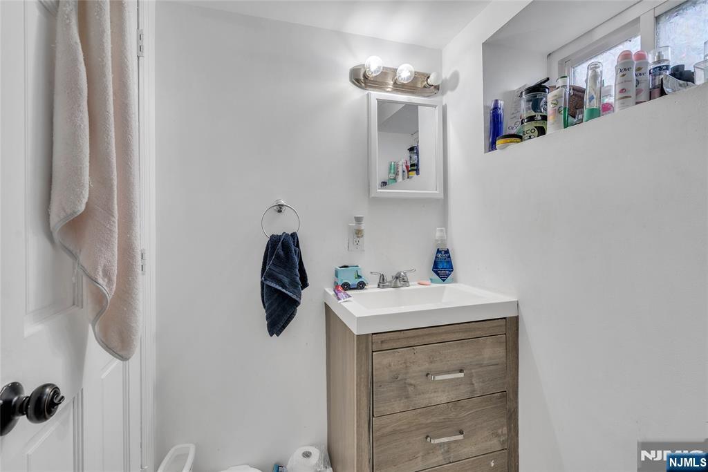 1101 Bergen Avenue Linden, NJ 07036 - Photo 32 of 37