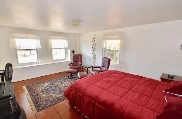$1,500 | 58 South East Street, Unit 3, Amherst, MA 01002