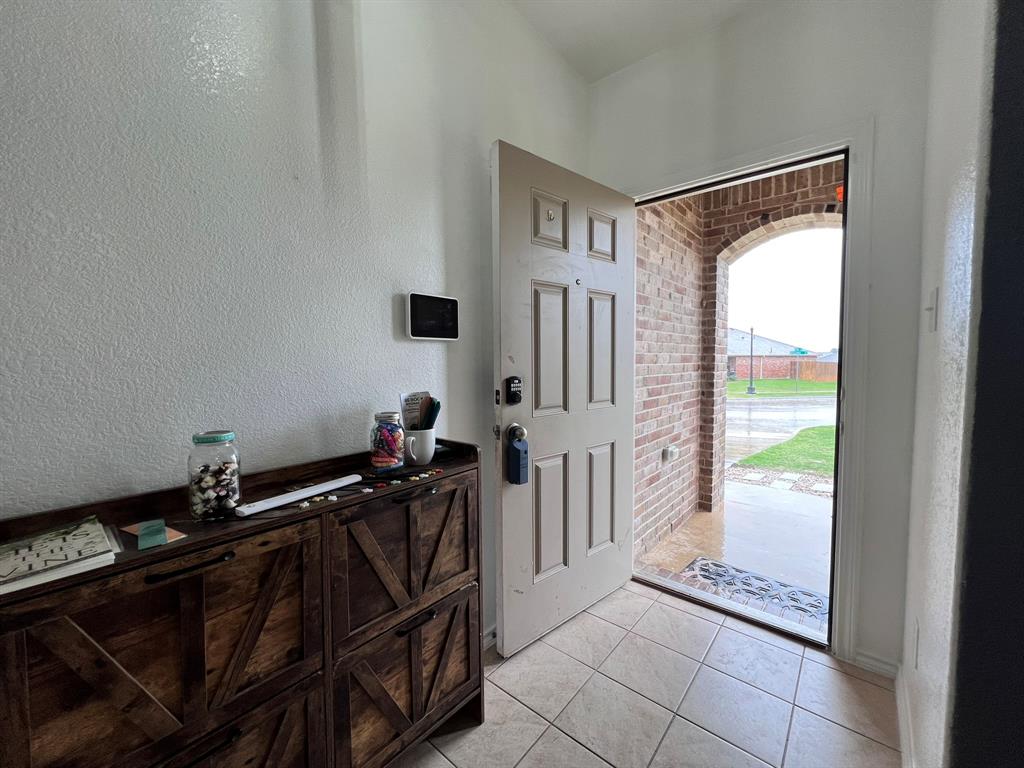 324 Fairgrounds Lane Ponder, TX 76259 - Photo 37 of 40 a view of entryway with workspace