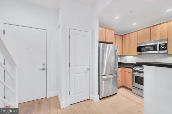 $3,200 | 1209 13th Street Northwest, Unit 211, Washington, DC 20005