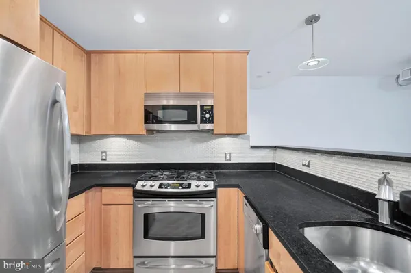 $3,200 | 1209 13th Street Northwest, Unit 211, Washington, DC 20005