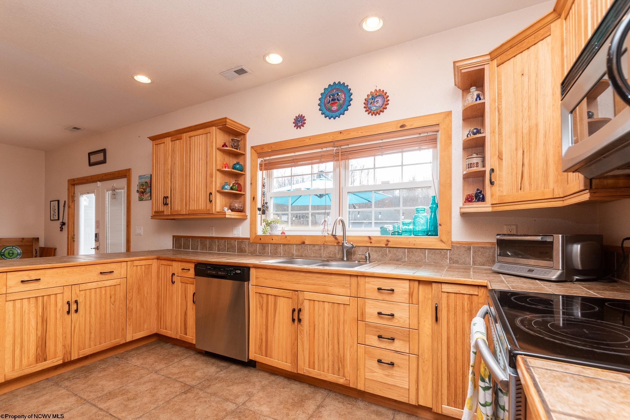 981 Indian Rock Road Reedsville, WV 26547 - Photo 13 of 50 Gallery Image 13