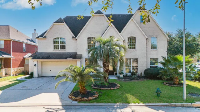 $684,500 | 6423 Oakmont Creek Drive, Spring, TX 77379