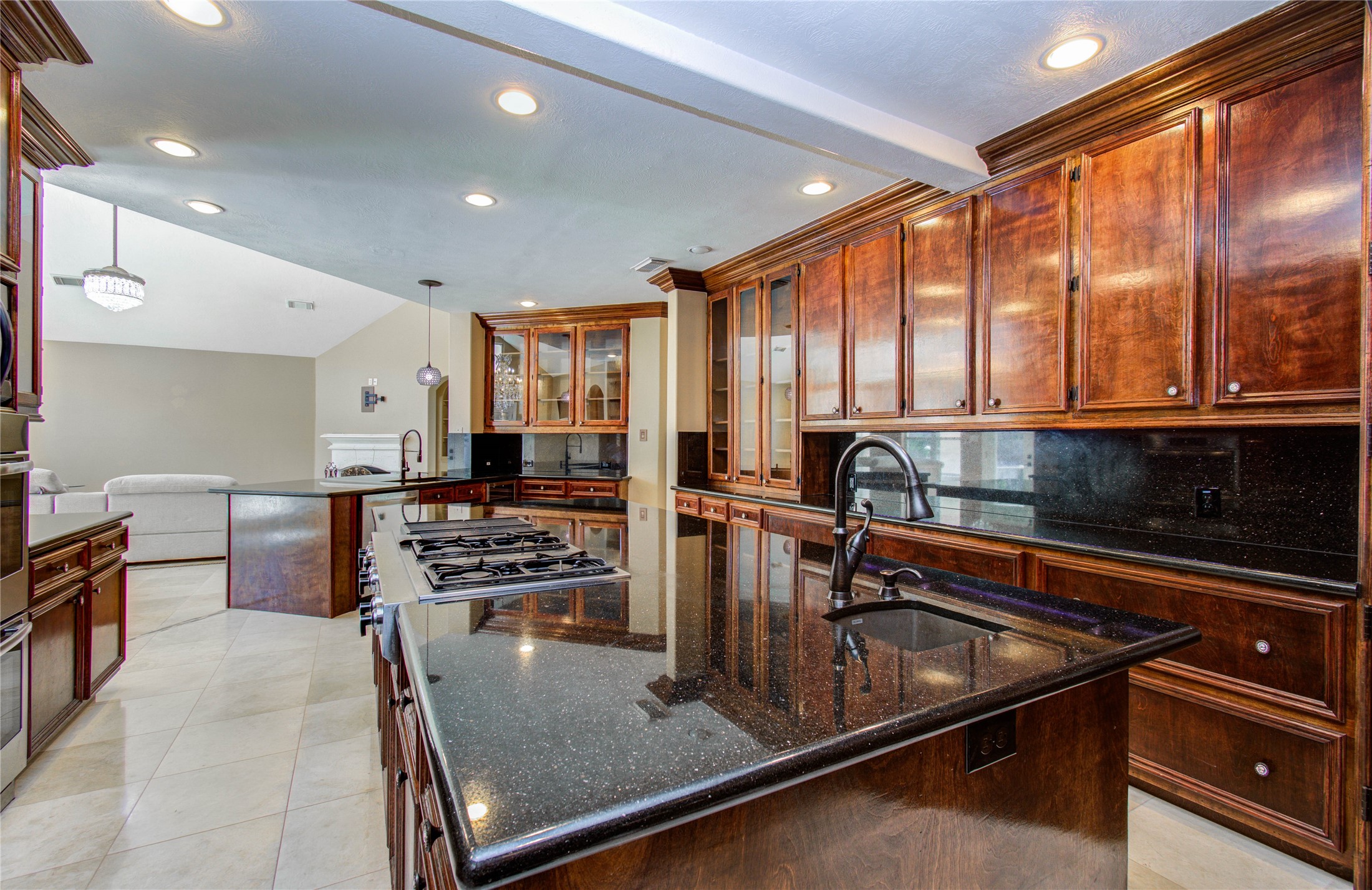 6423 Oakmont Creek Drive Spring, TX 77379 - Photo 14 of 47