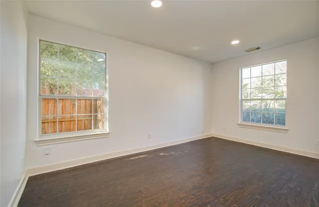 $684,500 | 6423 Oakmont Creek Drive, Spring, TX 77379