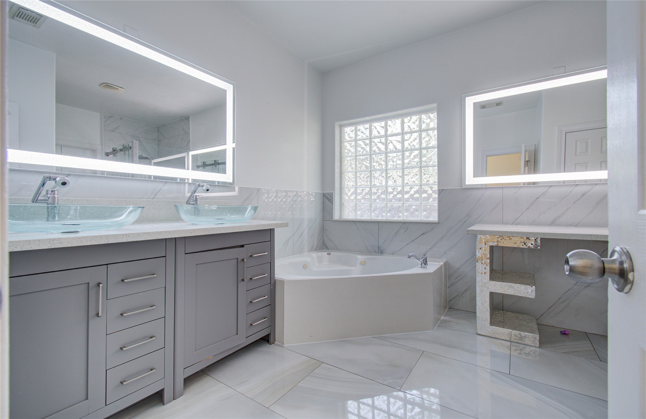 6423 Oakmont Creek Drive Spring, TX 77379 - Photo 21 of 47