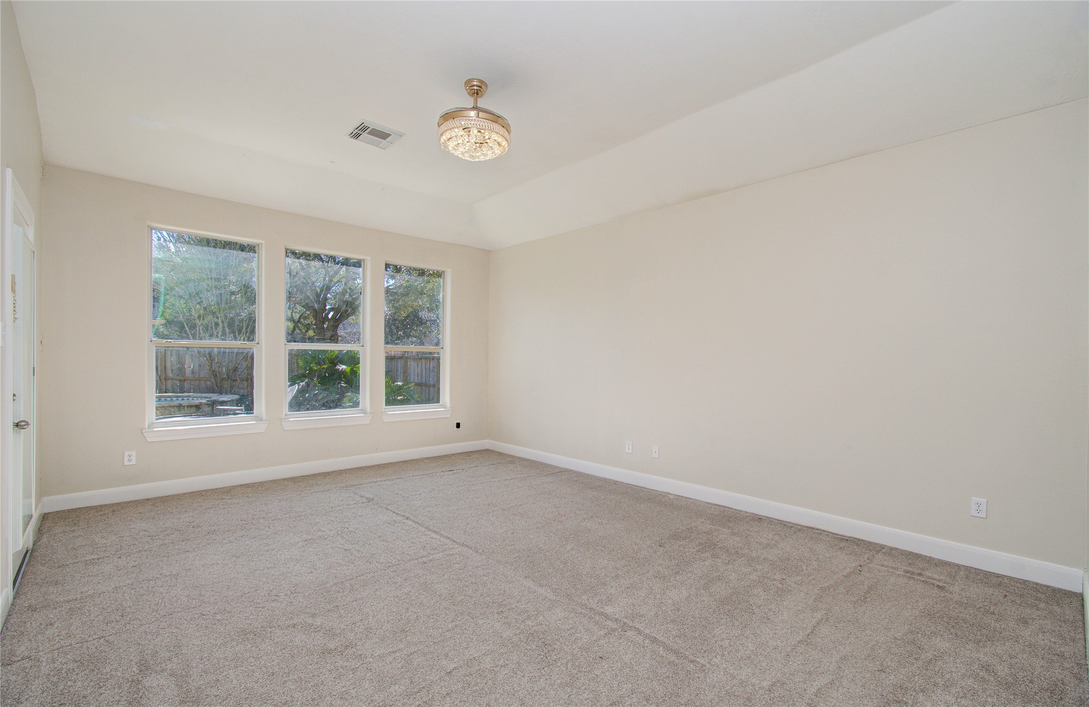 6423 Oakmont Creek Drive Spring, TX 77379 - Photo 22 of 47