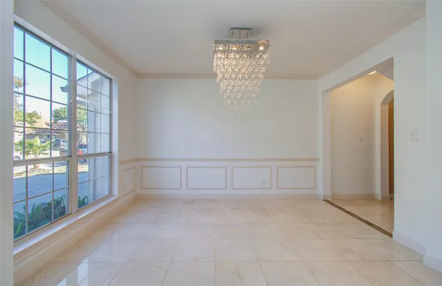 $684,500 | 6423 Oakmont Creek Drive, Spring, TX 77379