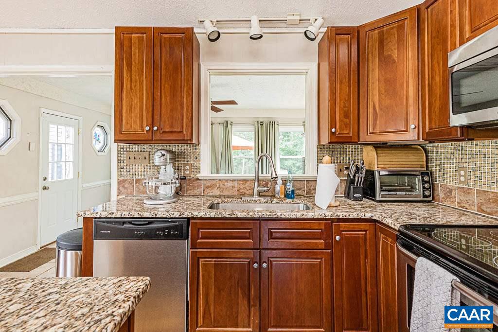 3232 Oakland Church Road Gum Spring, VA 23065 - Photo 11 of 48