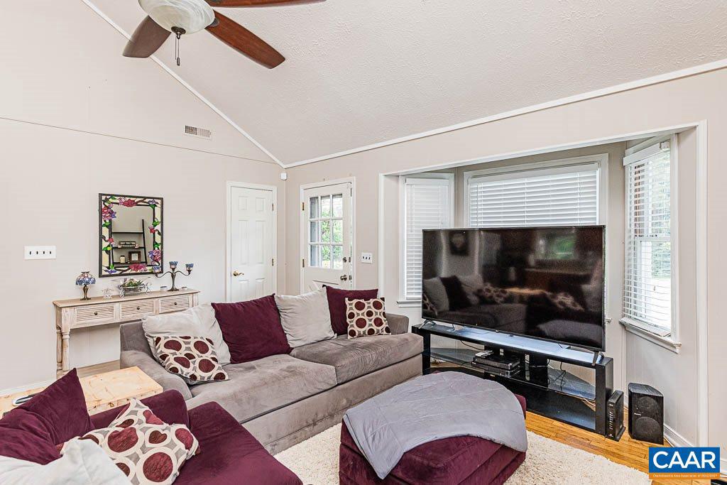 3232 Oakland Church Road Gum Spring, VA 23065 - Photo 4 of 48