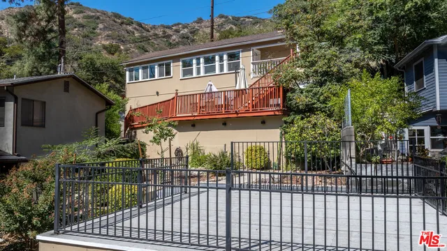 $1,190,000 | 701 Country Club Drive, Burbank, CA 91501