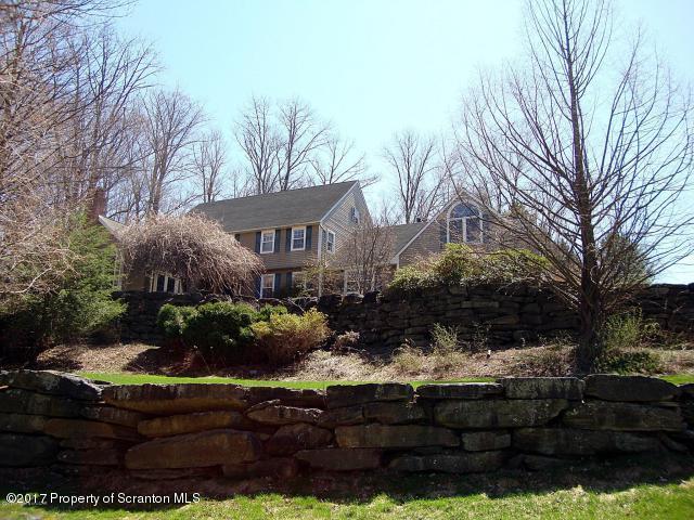 400 Northern Spy Road Clarks Summit, PA 18411 - Photo 1 of 11 400 1