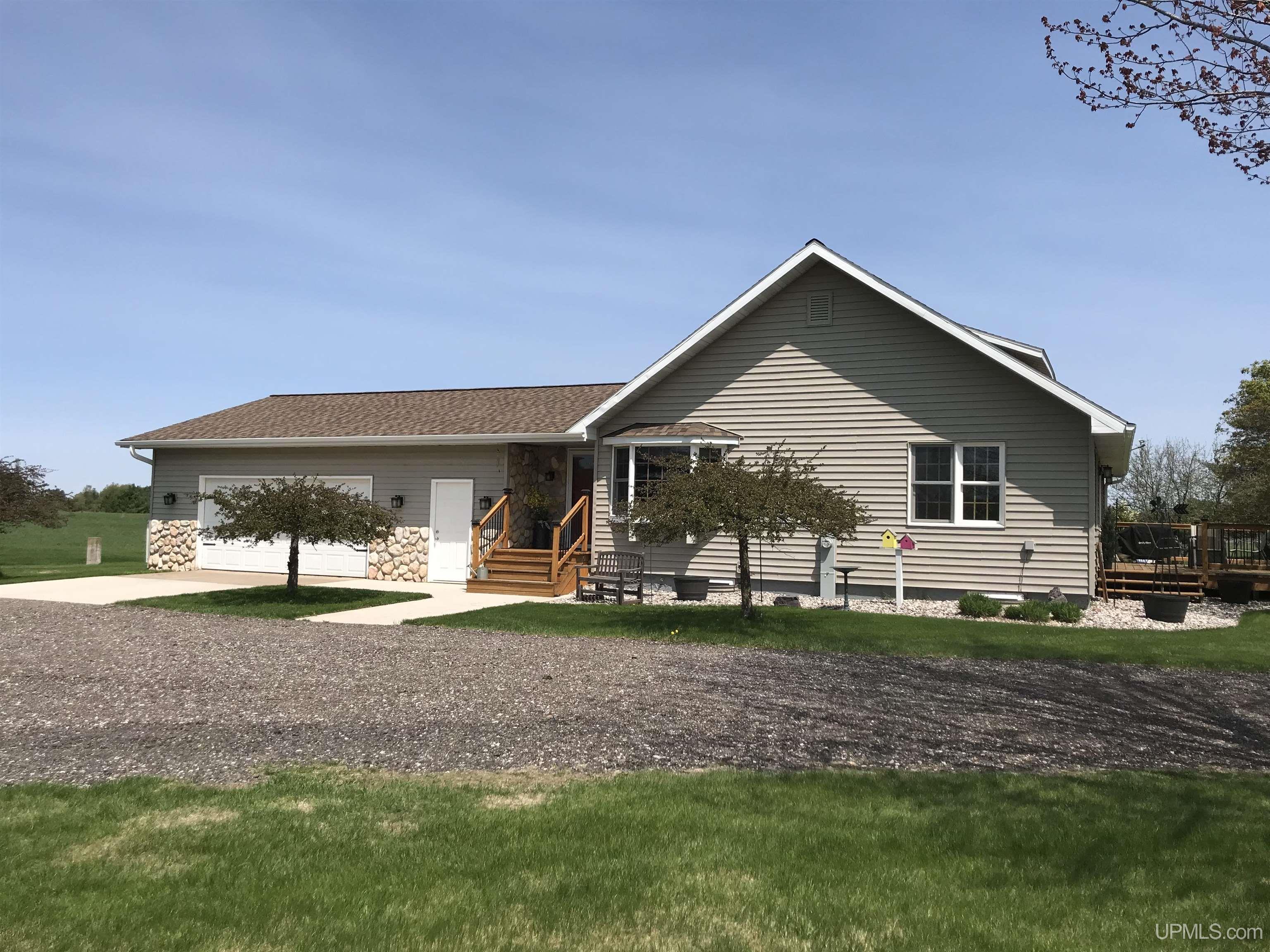 1208 County B Niagara, WI 54151 - Photo 2 of 59 Gallery Image 2