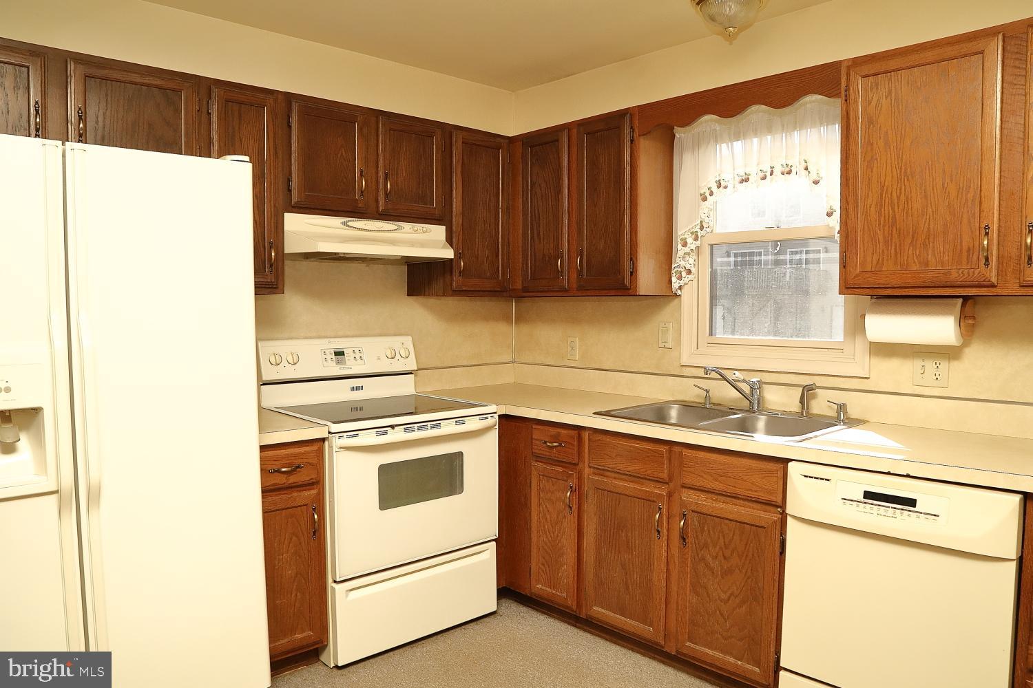 324 St Bernardine Street Reading, PA 19607 - Photo 11 of 30 Gallery Image 11