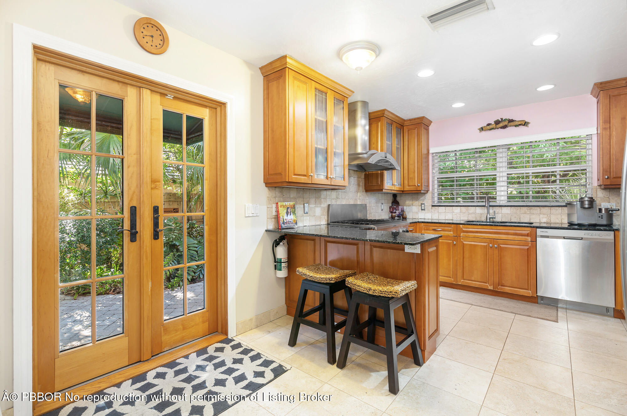 236 Avila Road West Palm Beach, FL 33405 - Photo 9 of 23 Kitchen