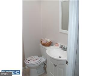 11864 Basile Road Philadelphia, PA 19154 - Photo 9 of 12 Bathroom