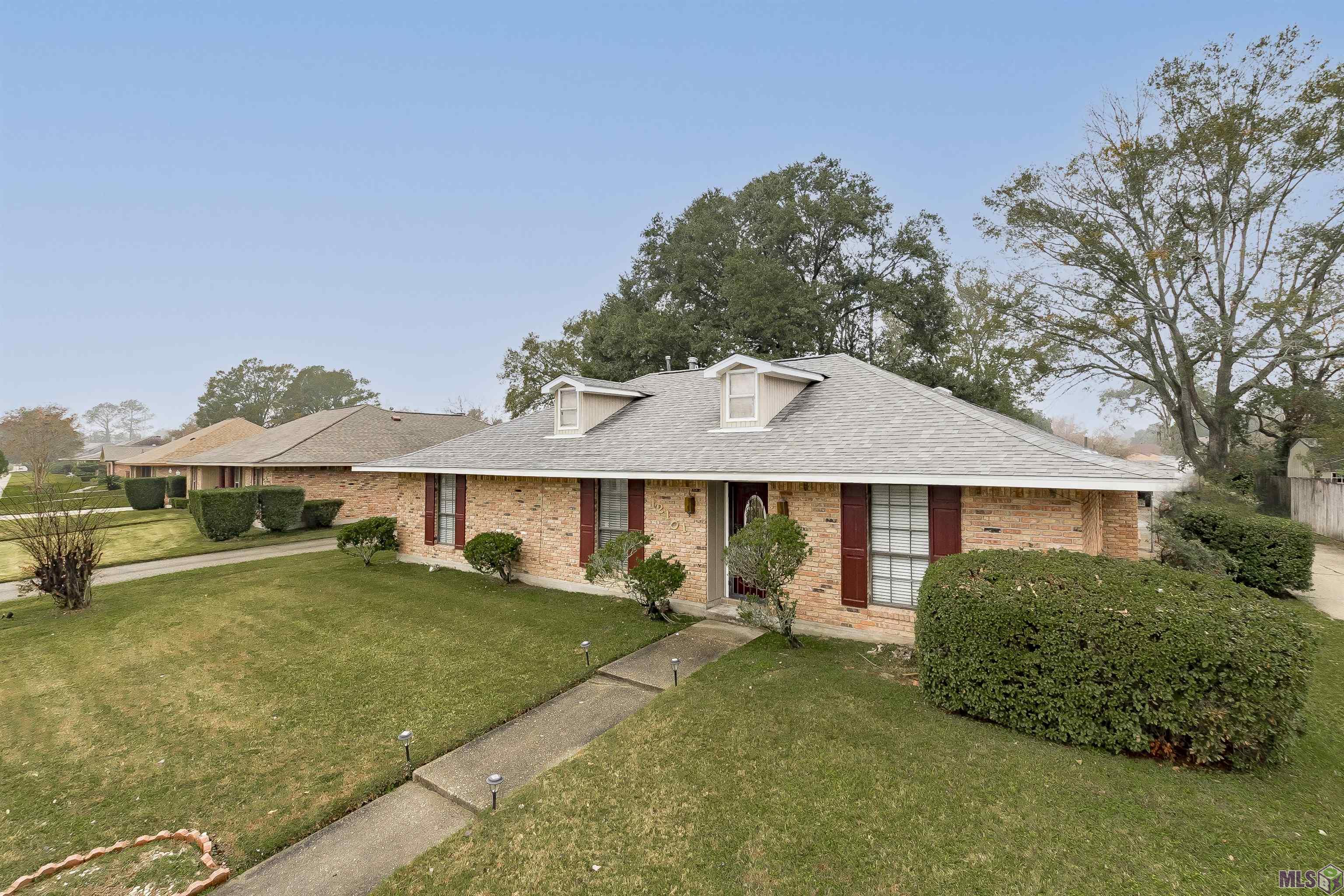 12101 Cardigan Avenue Baton Rouge, LA 70814 - Photo 3 of 20