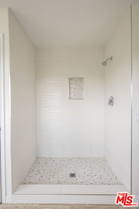 29720 Monte Verde Road Temecula, CA 92591 - Photo 23 of 49 a bathroom with a shower