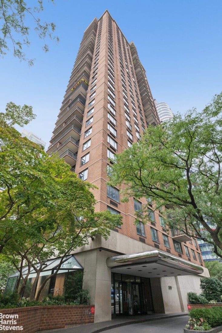 300 East 54th Street, Unit 22G Manhattan, NY 10022 - Photo 14 of 15