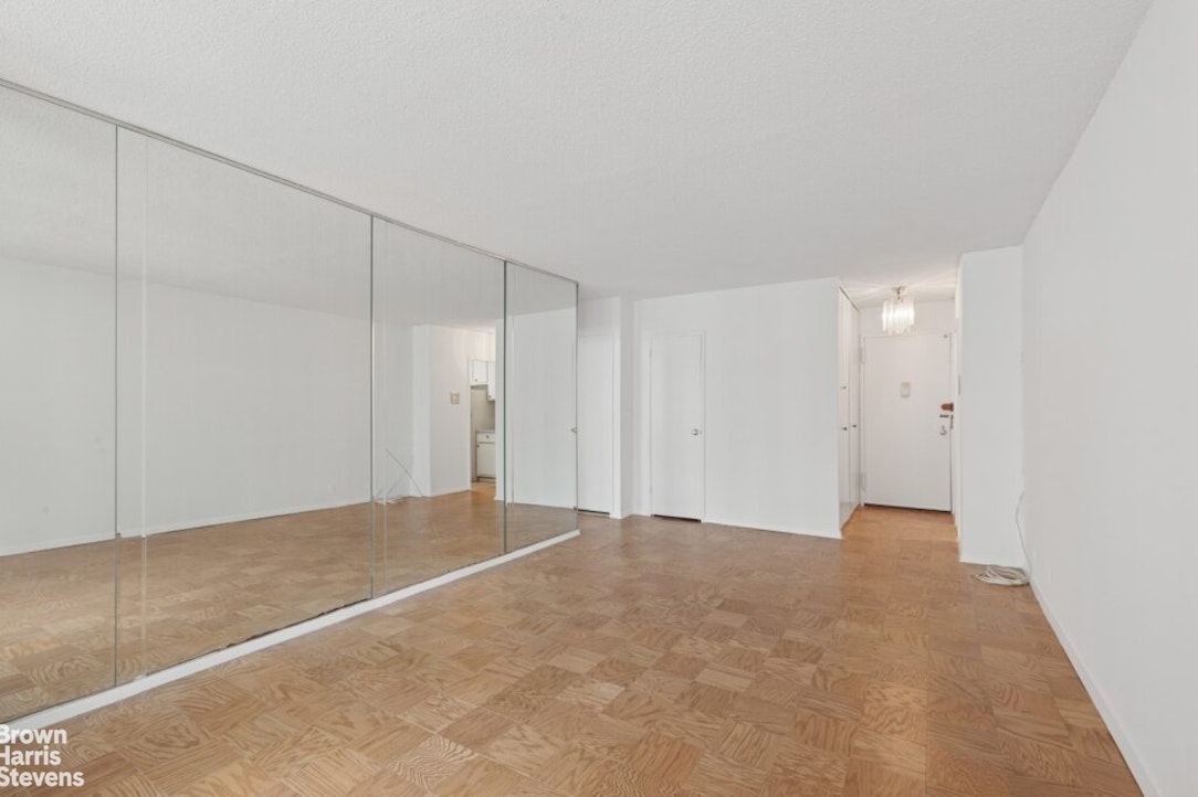 300 East 54th Street, Unit 22G Manhattan, NY 10022 - Photo 5 of 15