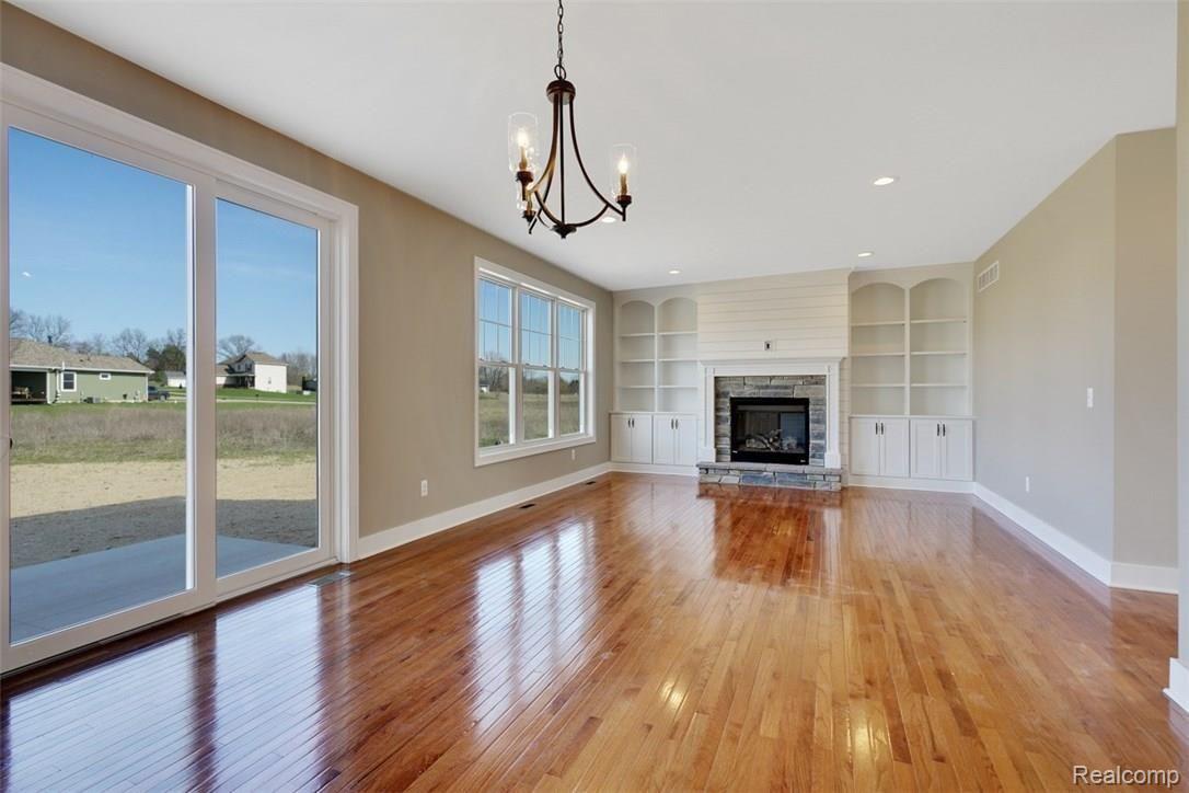2814 Clivedon Road Howell, MI 48843 - Photo 5 of 28 dsc05230-dsc05234.jpg