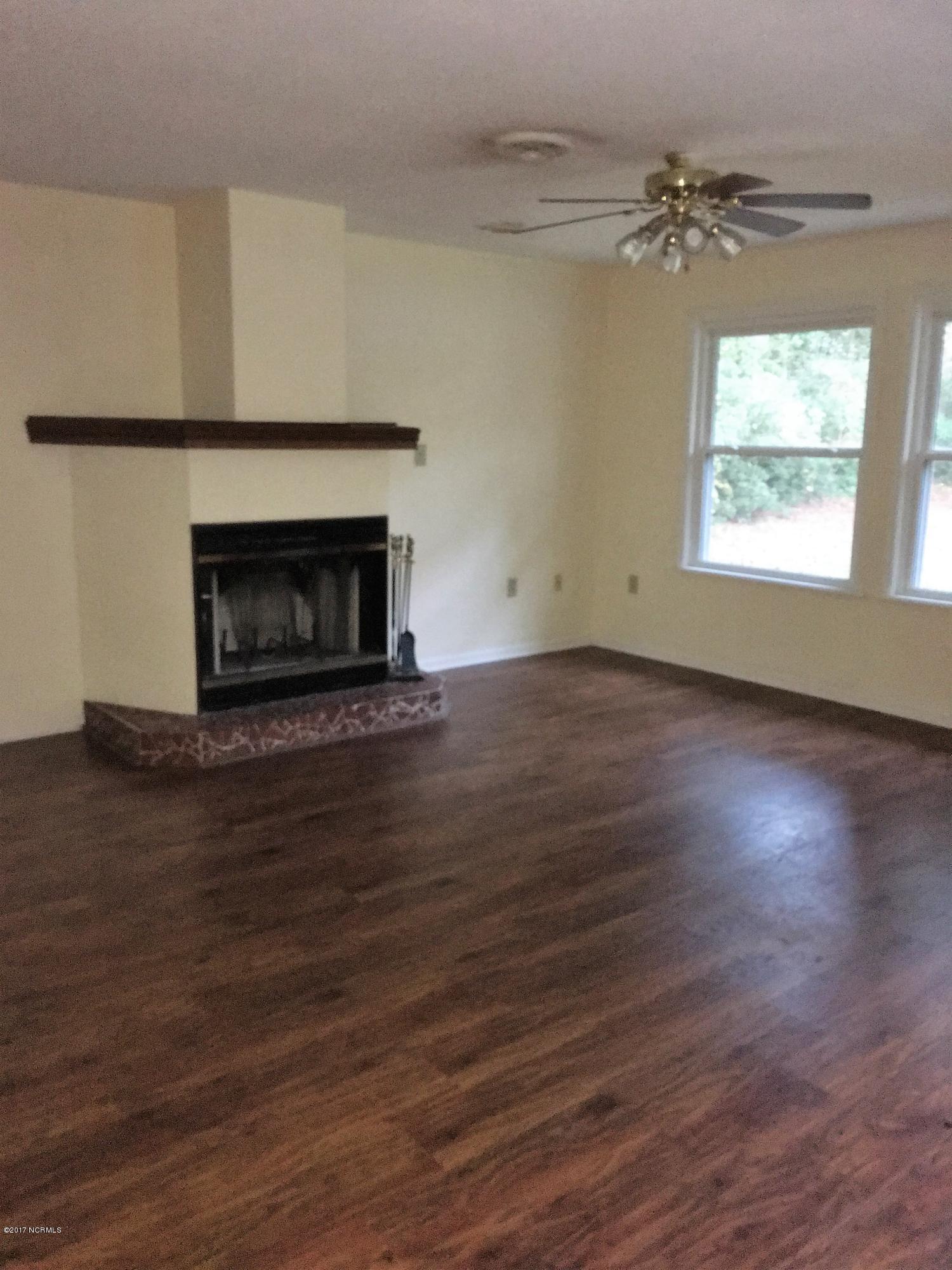 1017 Sand Ridge Road Hubert, NC 28539 - Photo 3 of 6 IMG_2549