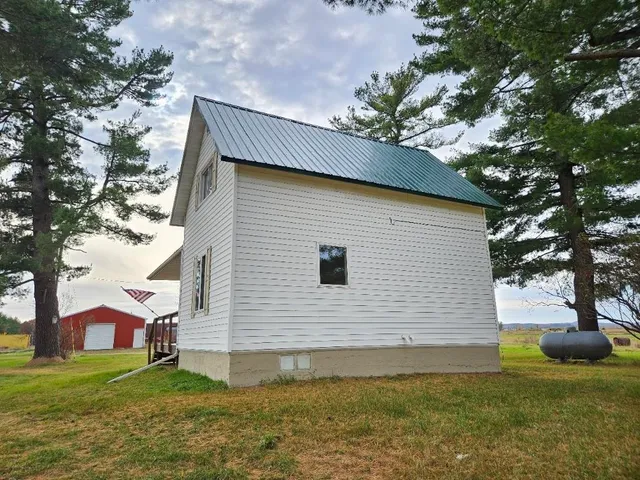 $259,000 | N8475 5th Camp, Camp Douglas, WI 54618