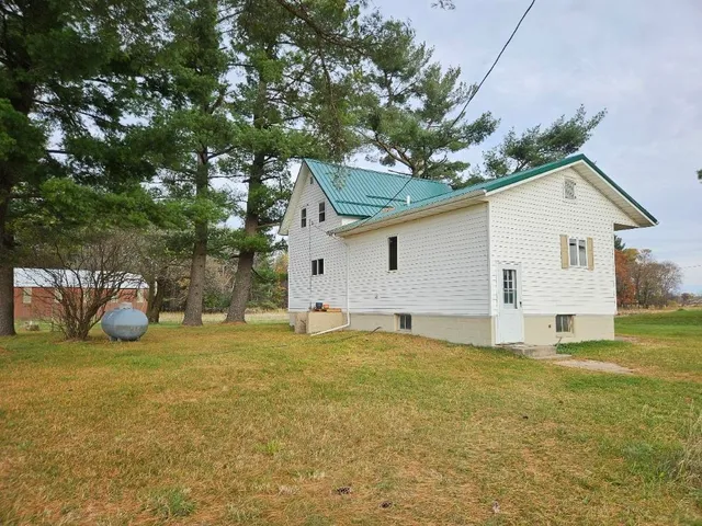 $259,000 | N8475 5th Camp, Camp Douglas, WI 54618