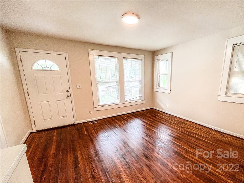 2508 Tuckaseegee Road Charlotte, NC 28208 - Photo 5 of 28 Gallery Image 5