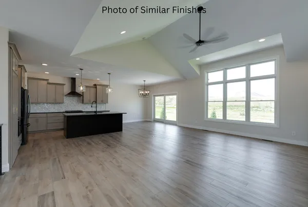 $712,471 | 22 Viola Drive, Le Claire, IA 52753