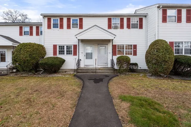$259,900 | 56 Arnold Avenue, Unit 56, Lowell, MA 01852