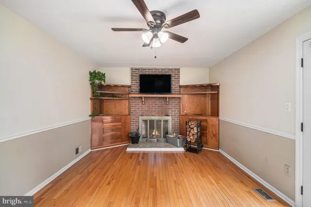 $889,000 | 1309 Rock Chapel Road, Herndon, VA 20170