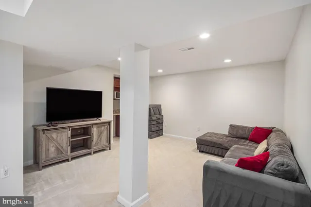 $889,000 | 1309 Rock Chapel Road, Herndon, VA 20170