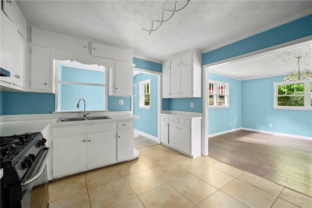 4445 Woodhaven Drive Decatur, GA 30035 - Photo 8 of 21 Gallery Image 8