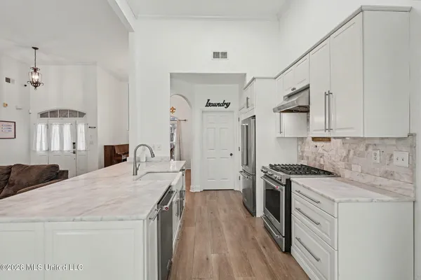 $350,000 | 3332 Devonshire Cove North, Southaven, MS 38672