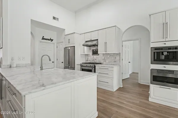 $350,000 | 3332 Devonshire Cove North, Southaven, MS 38672