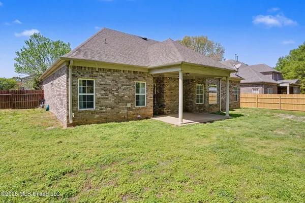 $350,000 | 3332 Devonshire Cove North, Southaven, MS 38672