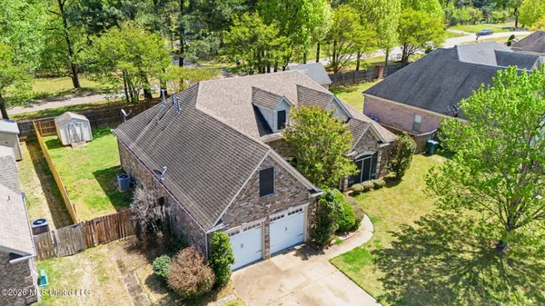 $350,000 | 3332 Devonshire Cove North, Southaven, MS 38672