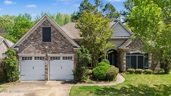 $350,000 | 3332 Devonshire Cove North, Southaven, MS 38672