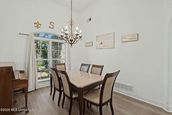 $350,000 | 3332 Devonshire Cove North, Southaven, MS 38672