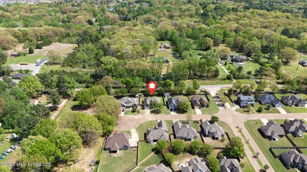 $350,000 | 3332 Devonshire Cove North, Southaven, MS 38672