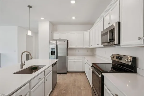 $2,750 | 2445 Orchard Street, Naples, FL 34120